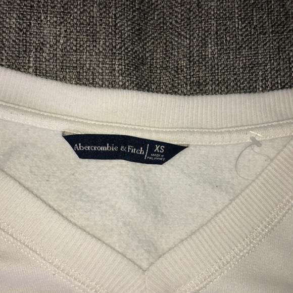 A & F cropped sweater - Picture 2 of 2